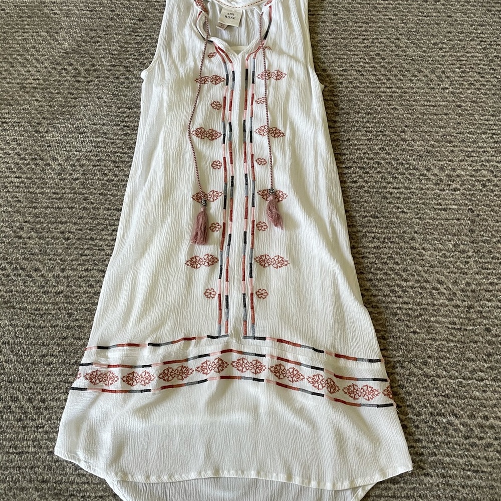 White embroidered dress Xs